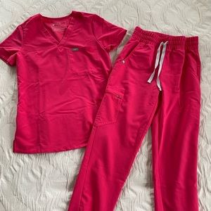 FIGS Jogger scrub set